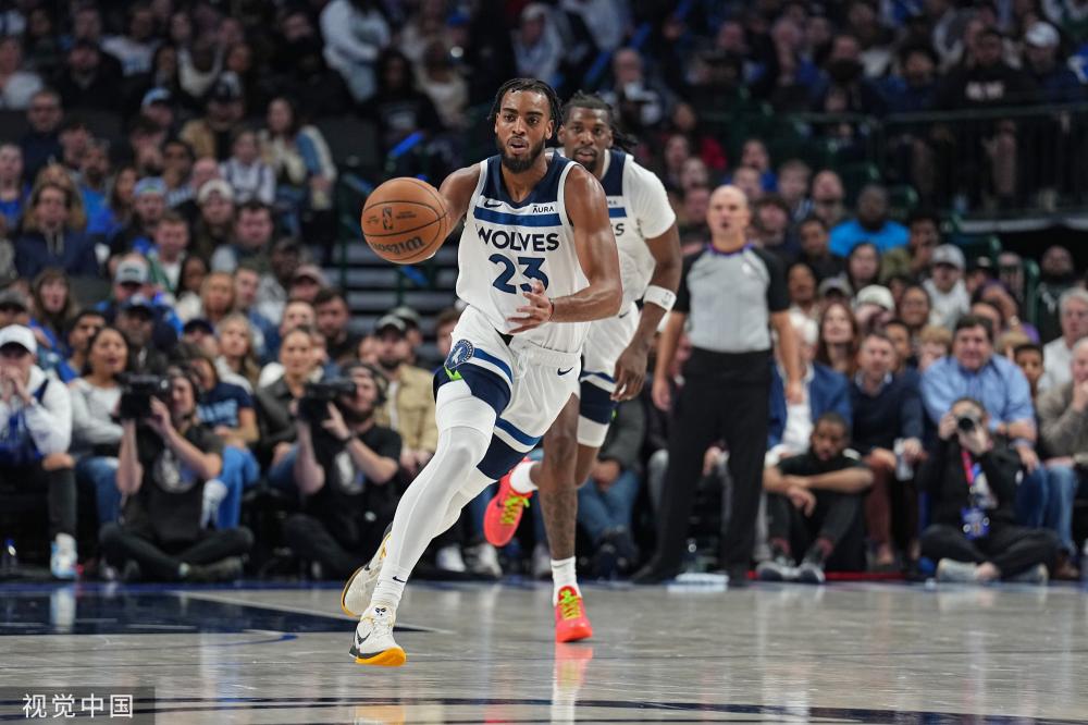 的带领下 的带领下